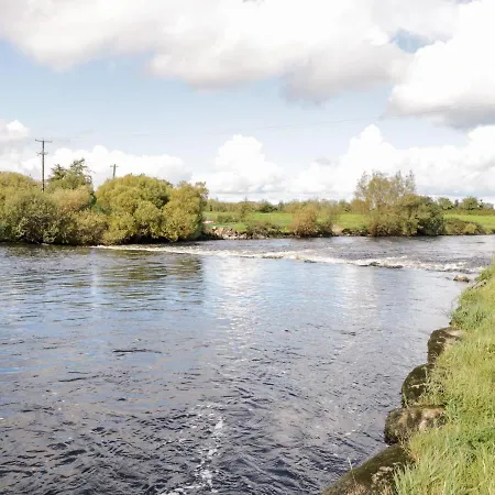 7 Aikenhead Terrace * Foxford