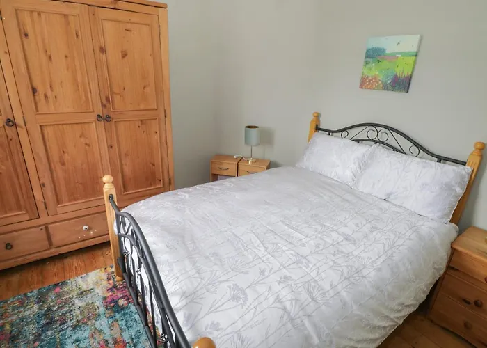 7 Aikenhead Terrace *